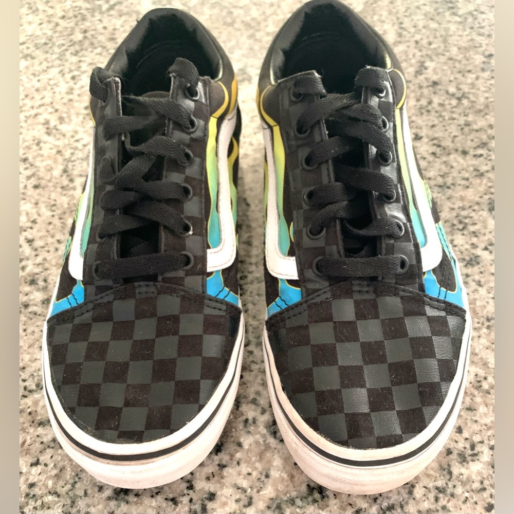 Vans “Old Skool” Kids Black Checkered Sneakers Glow Multicolor Flames SZ 6.0 - Picture 2 of 8